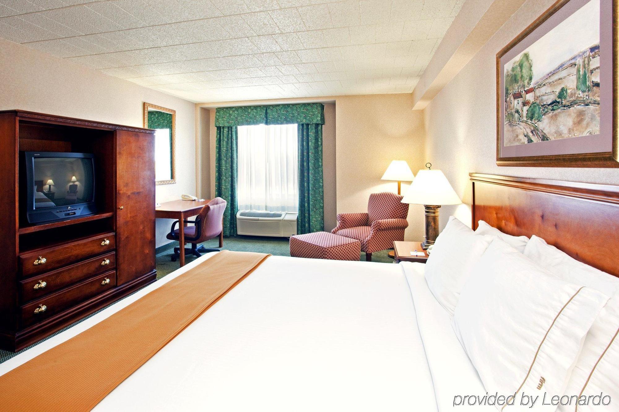 Holiday Inn Express And Suites Pittsburgh West Mifflin, An Ihg Hotel Экстерьер фото