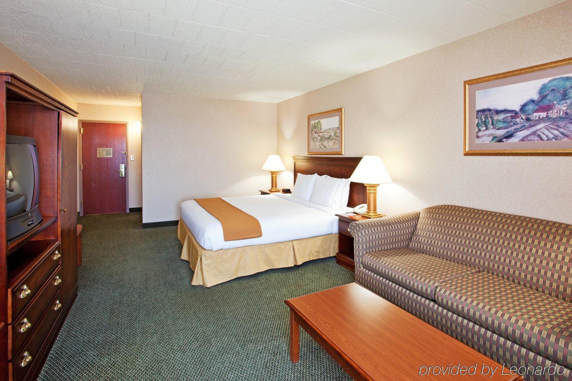 Holiday Inn Express And Suites Pittsburgh West Mifflin By Ihg Номер фото